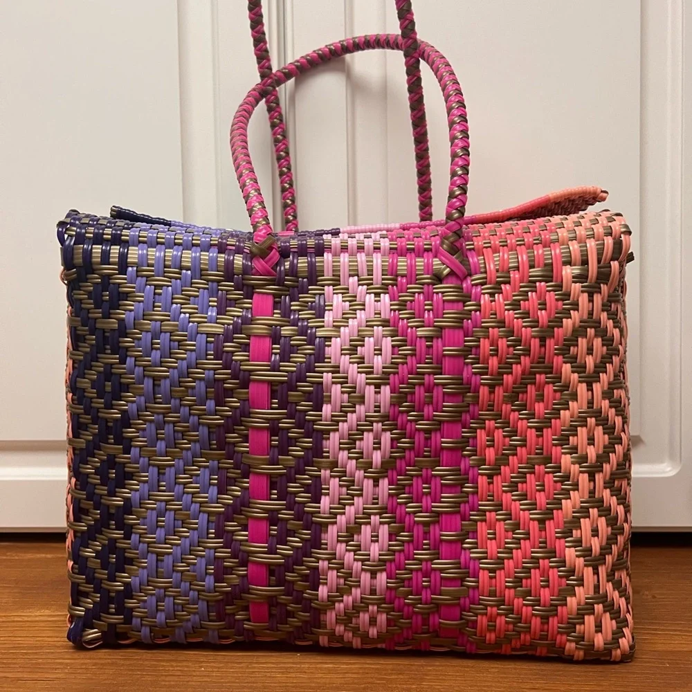 SOLD! Hand-woven Mexican Basket / Bag - Picture 4 of 6
